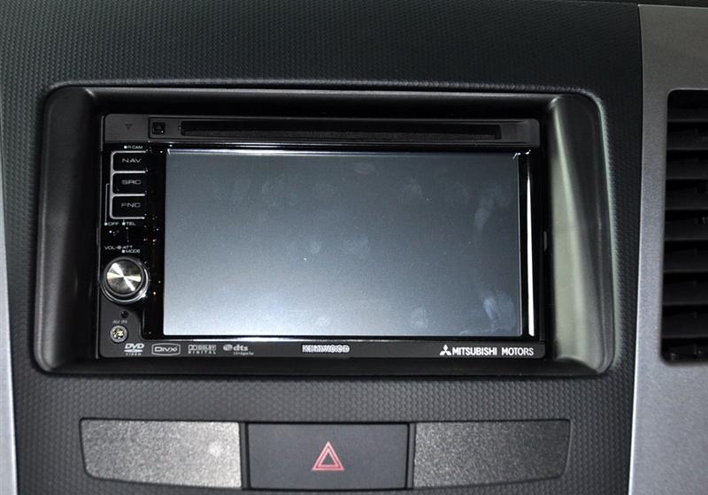 三菱(进口) OUTLANDER EX 2010款 劲界 3.0 豪华版