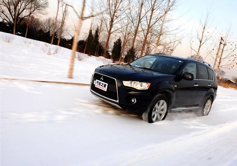 三菱(进口) OUTLANDER EX 2010款 劲界 3.0 精英GT版