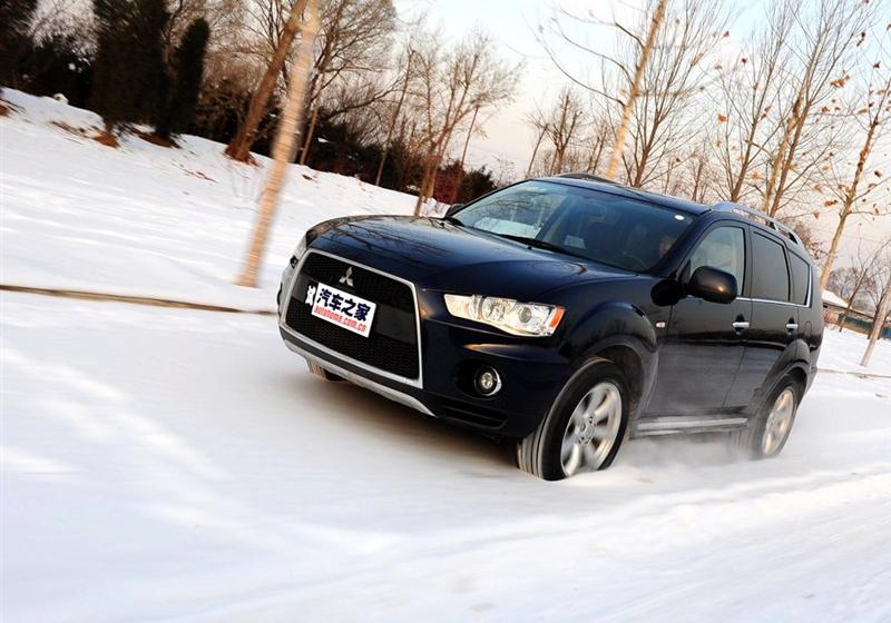 三菱(进口) OUTLANDER EX 2010款 劲界 3.0 精英GT版