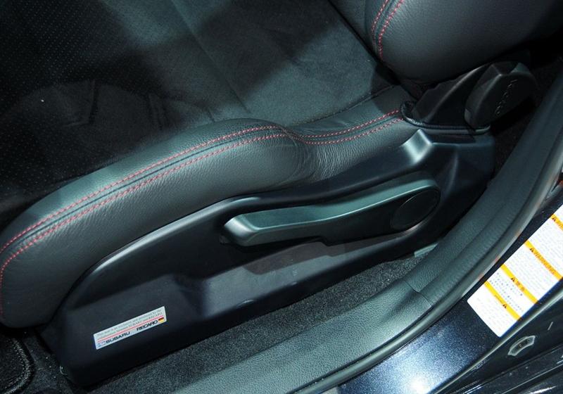 斯巴鲁 翼豹 2011款 2.5T WRX STI三厢