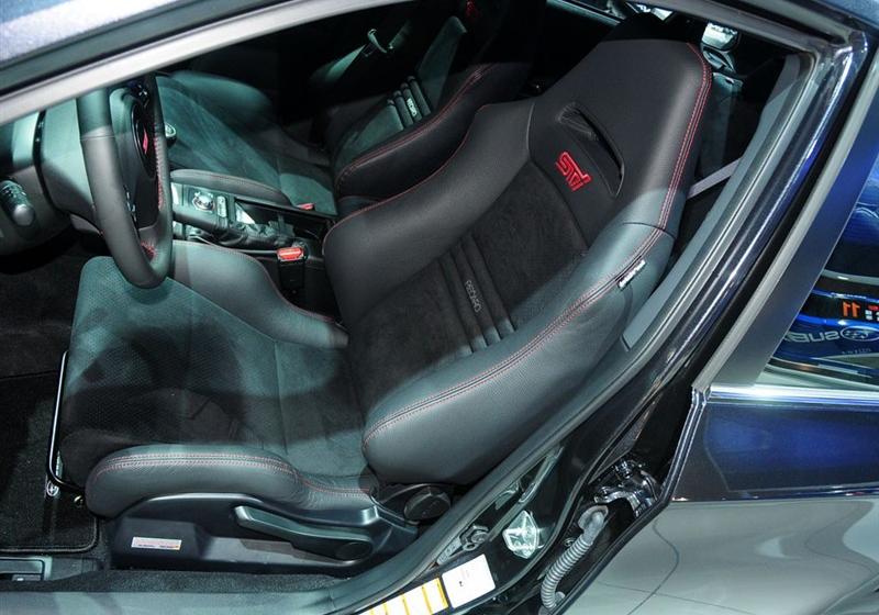 斯巴鲁 翼豹 2011款 2.5T WRX STI三厢