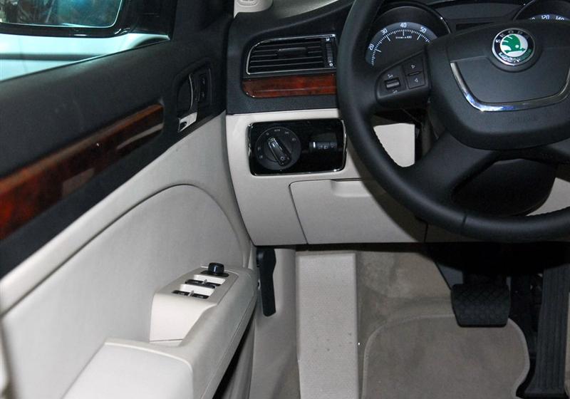 上海大众斯柯达 昊锐 2009款 1.8TSI AT贵雅版