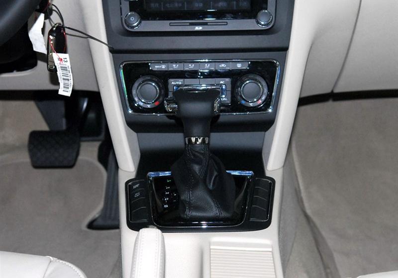 上海大众斯柯达 昊锐 2009款 1.8TSI AT贵雅版