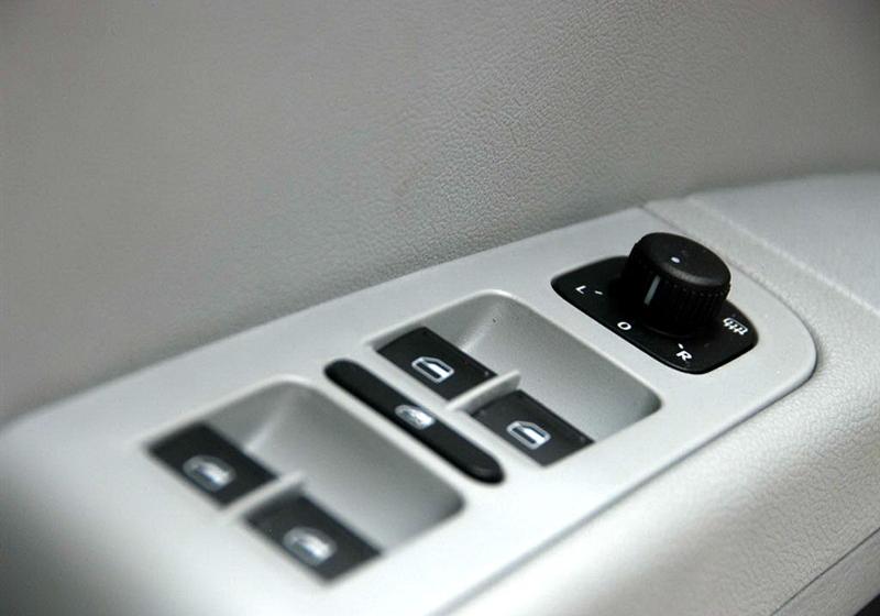 上海大众斯柯达 昊锐 2009款 1.8TSI AT尊雅版