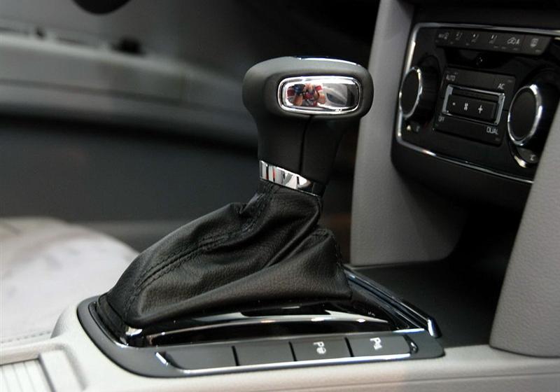 上海大众斯柯达 昊锐 2009款 1.8TSI AT尊雅版
