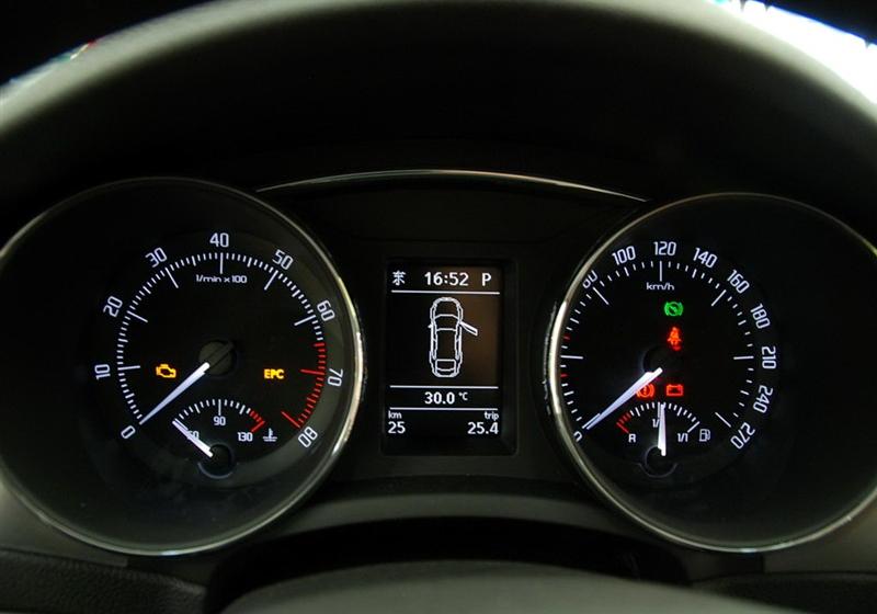 上海大众斯柯达 昊锐 2009款 1.8TSI AT尊雅版
