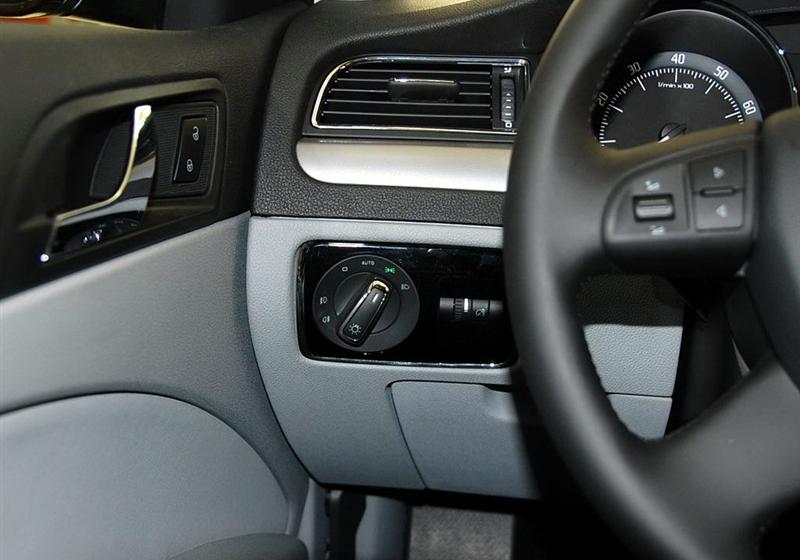 上海大众斯柯达 昊锐 2009款 1.8TSI AT尊雅版
