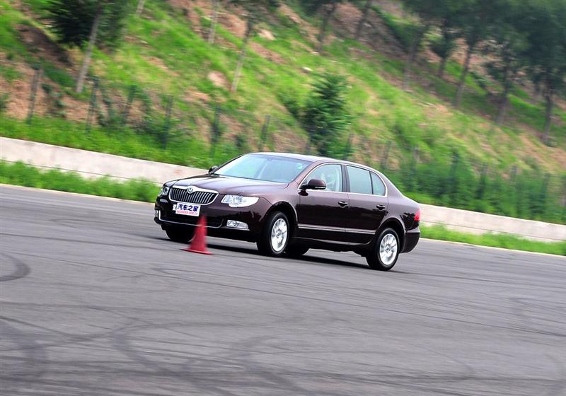 上海大众斯柯达 昊锐 2009款 2.0TSI AT尊雅版