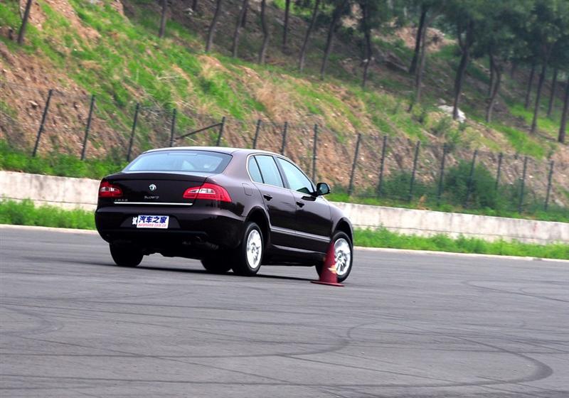 上海大众斯柯达 昊锐 2009款 2.0TSI AT尊雅版