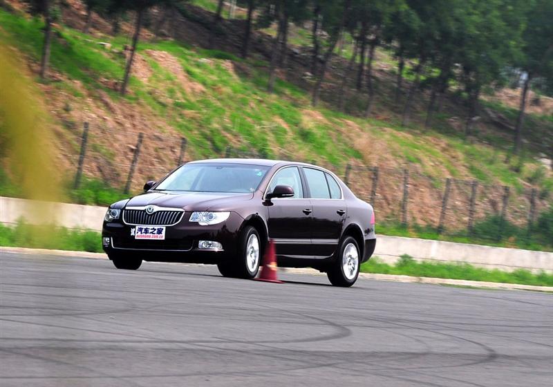 上海大众斯柯达 昊锐 2009款 2.0TSI AT尊雅版