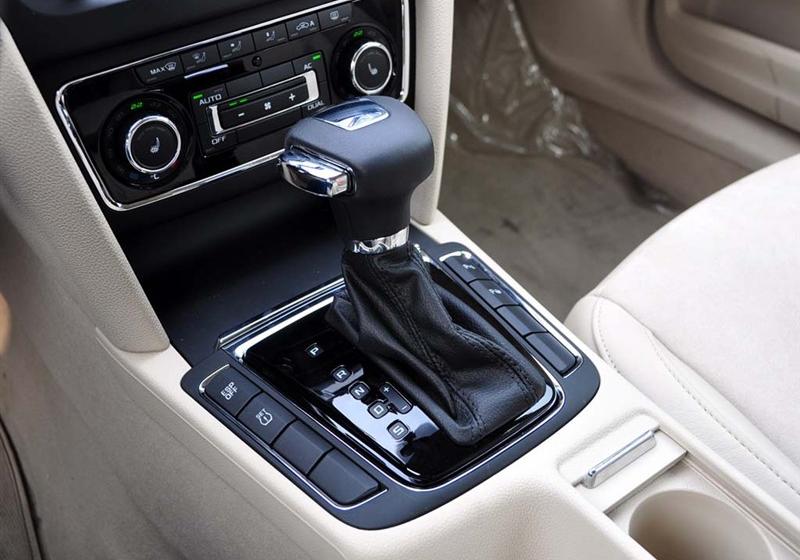 上海大众斯柯达 昊锐 2009款 2.0TSI AT旗舰版