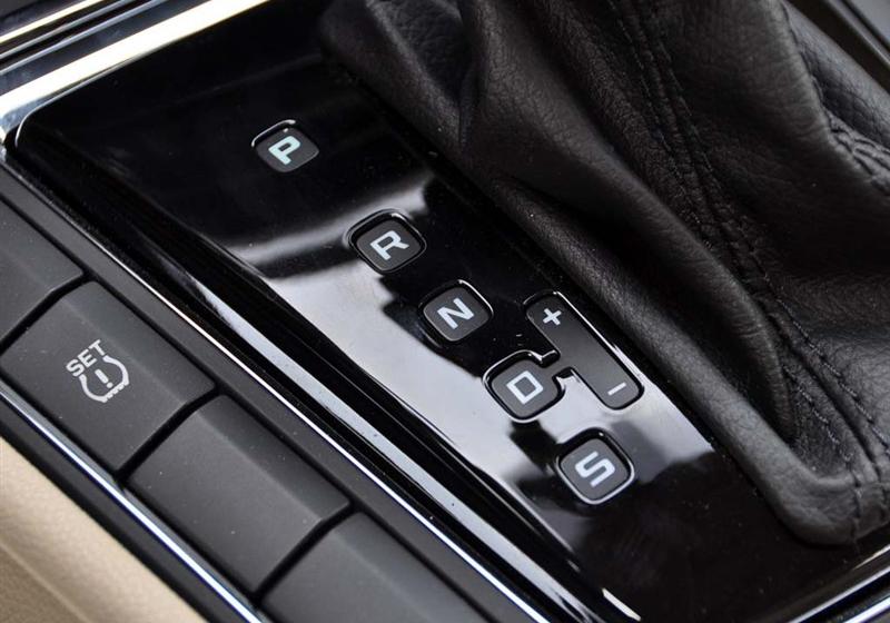 上海大众斯柯达 昊锐 2009款 2.0TSI AT旗舰版