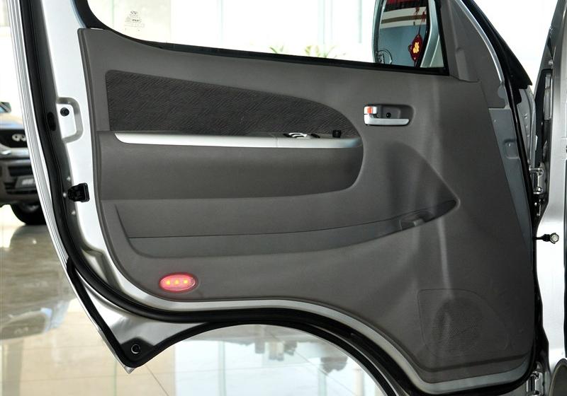 奇瑞汽车 威麟H3 2011款 2.0T 豪华型