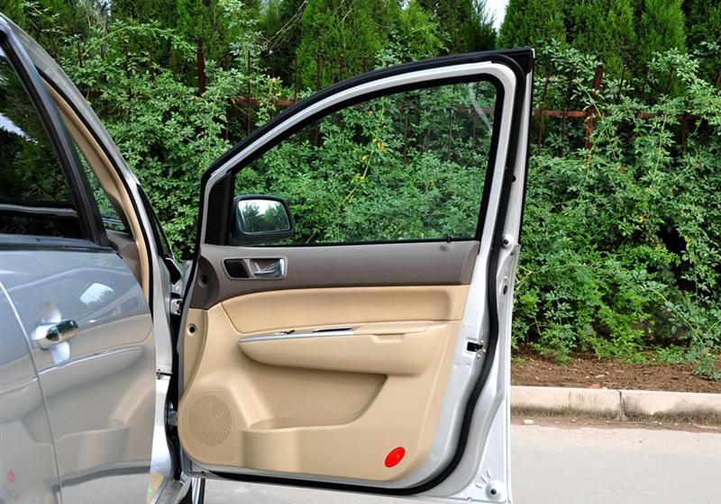 奇瑞汽车 威麟V5 2009款 2.0L 4AT 豪华型