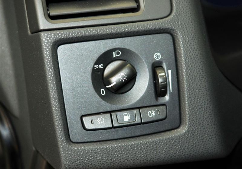 沃尔沃(进口) 沃尔沃C30 2011款 2.0 R-Design