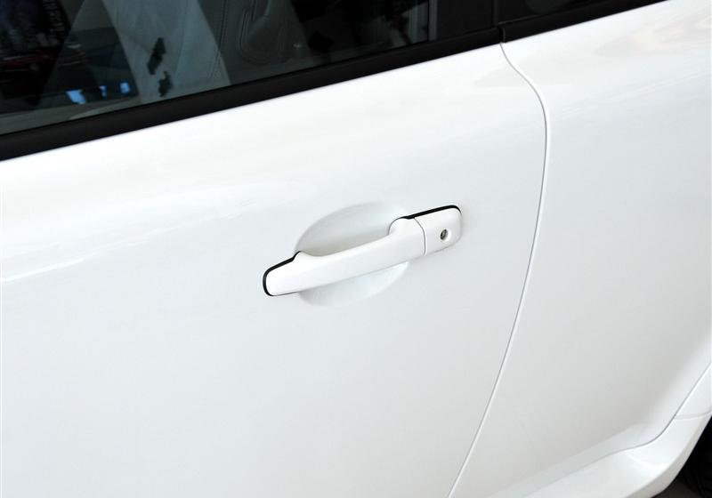 沃尔沃(进口) 沃尔沃C30 2011款 2.0 R-Design