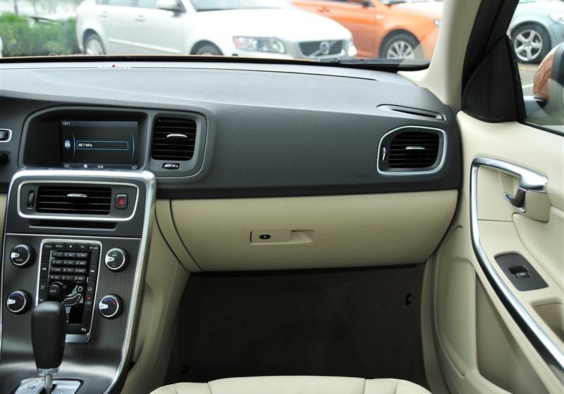 沃尔沃(进口) 沃尔沃S60 2012款 1.6T DRIVe 舒适版