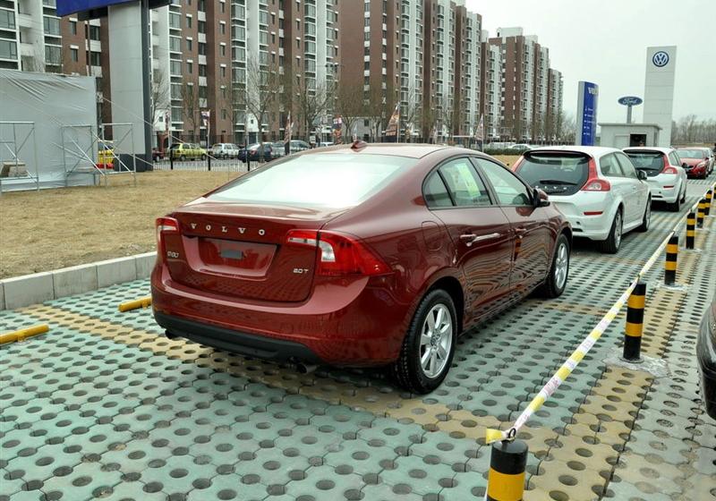 沃尔沃(进口) 沃尔沃S60 2011款 2.0T 智尊版