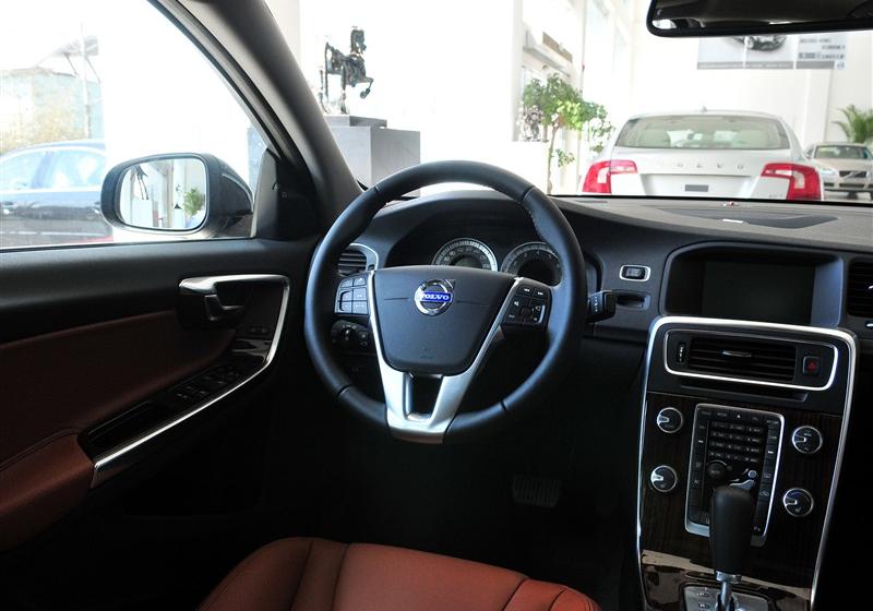 沃尔沃(进口) 沃尔沃S60 2011款 3.0 T6 AWD 智尊版