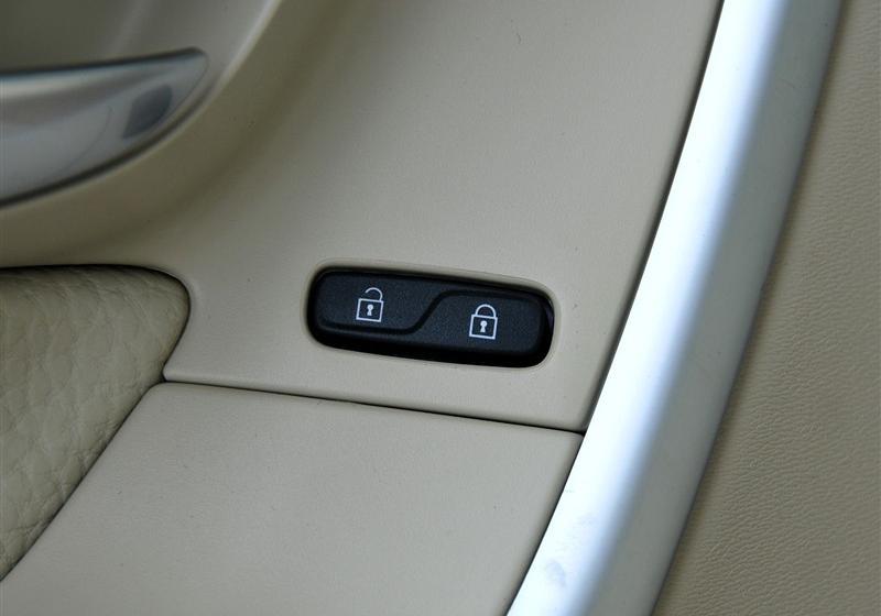 沃尔沃(进口) 沃尔沃XC60 2012款 3.0 T6 AWD舒适版