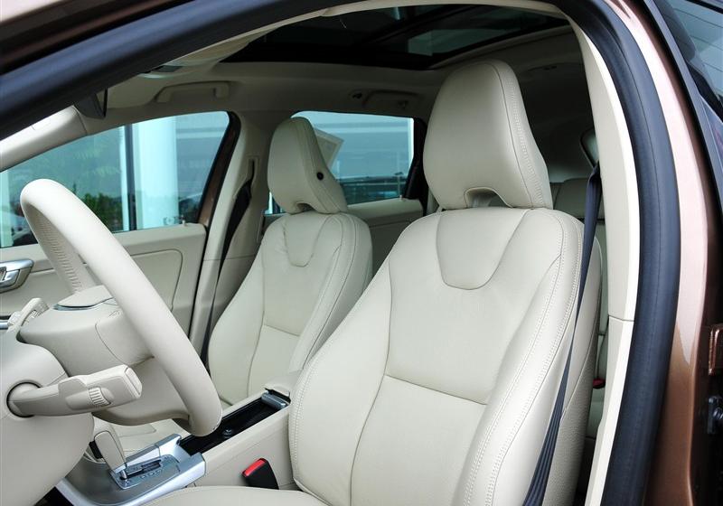 沃尔沃(进口) 沃尔沃XC60 2012款 3.0 T6 AWD舒适版