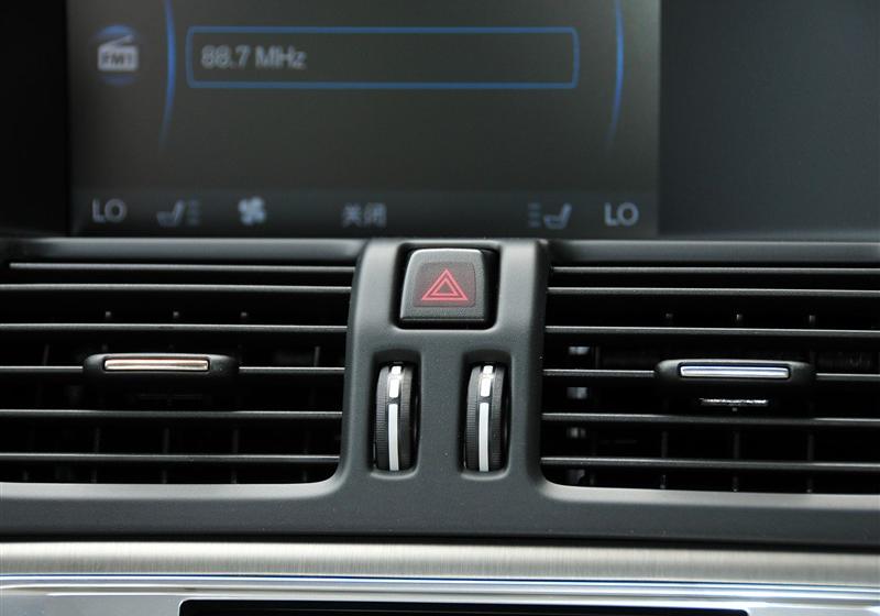 沃尔沃(进口) 沃尔沃XC60 2012款 3.0 T6 AWD舒适版