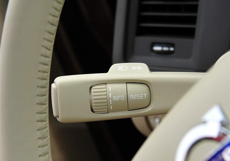 沃尔沃(进口) 沃尔沃XC60 2012款 3.0 T6 AWD舒适版