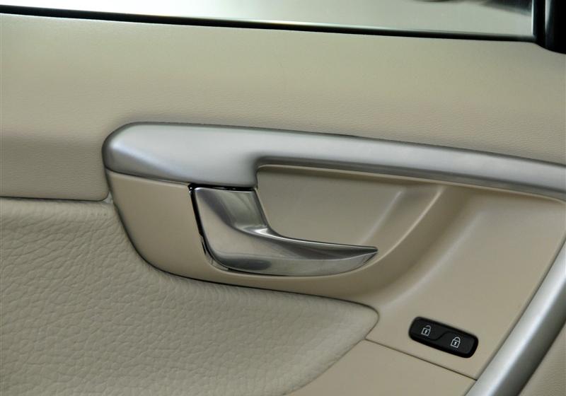 沃尔沃(进口) 沃尔沃XC60 2011款 2.0T 智雅版