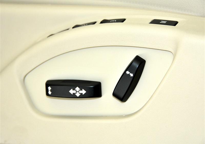沃尔沃(进口) 沃尔沃XC60 2011款 2.0T 智雅版