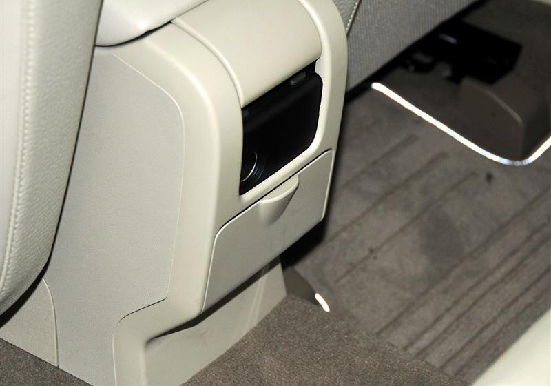 沃尔沃(进口) 沃尔沃XC60 2011款 2.0T 智雅版