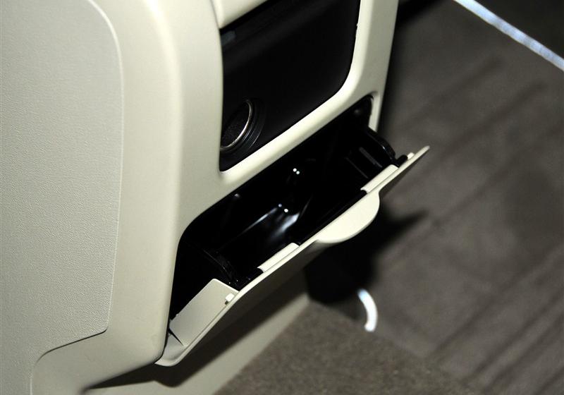 沃尔沃(进口) 沃尔沃XC60 2011款 2.0T 智雅版