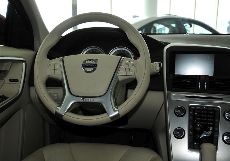 沃尔沃(进口) 沃尔沃XC60 2011款 2.0T 智雅版