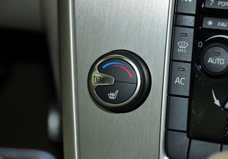 沃尔沃(进口) 沃尔沃XC60 2011款 2.0T 智雅版