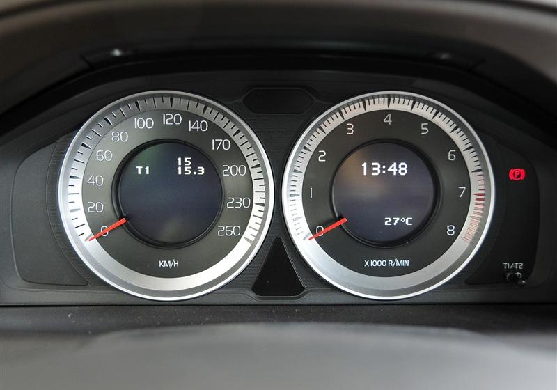 沃尔沃(进口) 沃尔沃XC60 2011款 3.0 T6 AWD智尊版