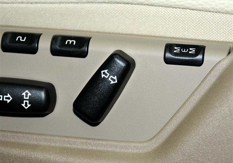 沃尔沃(进口) 沃尔沃XC90 2012款 2.5T 北欧豪华版