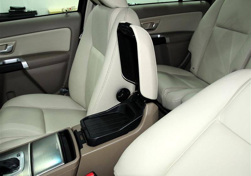 沃尔沃(进口) 沃尔沃XC90 2012款 2.5T 北欧豪华版