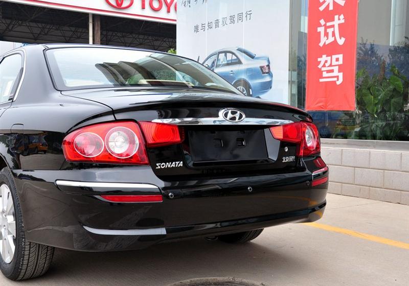 北京现代 MOINCA名驭 2009款 2.0 GL手动豪华版