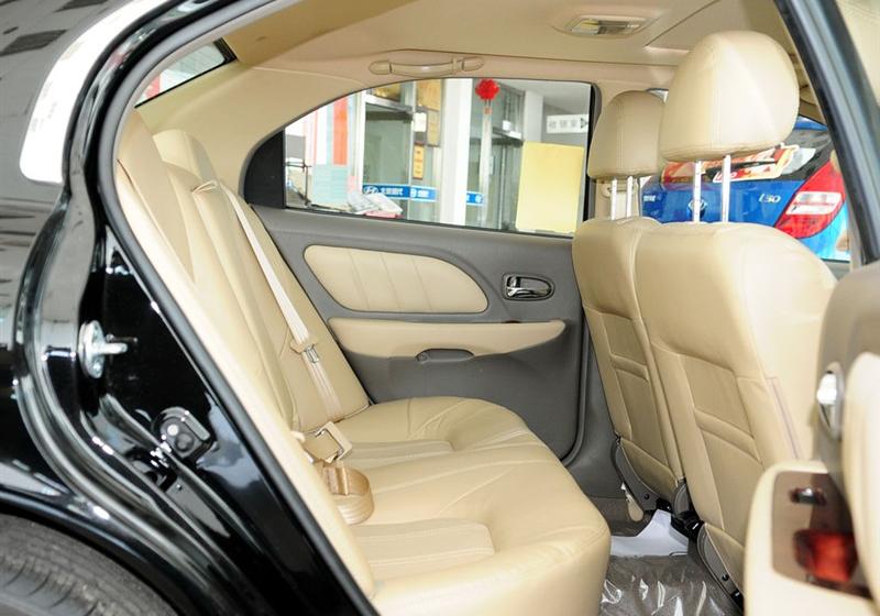 北京现代 MOINCA名驭 2009款 2.0 GL自动尊贵版