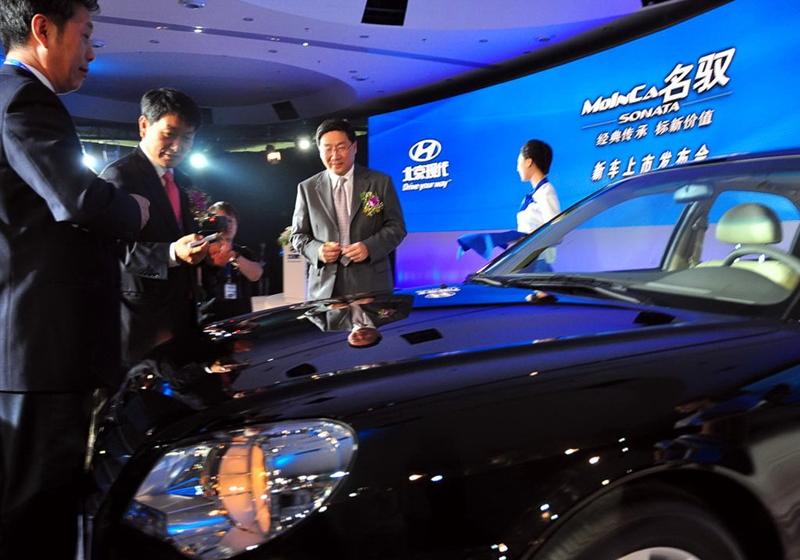 北京现代 MOINCA名驭 2009款 2.0 GL导航版