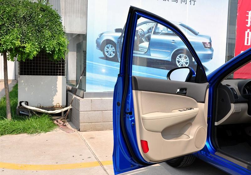 北京现代 北京现代i30 2009款 1.6 手动劲享型