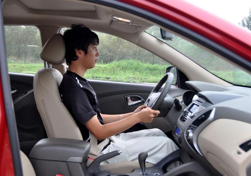 北京现代 北京现代ix35 2010款 精英版 2.0GLS 2WD AT