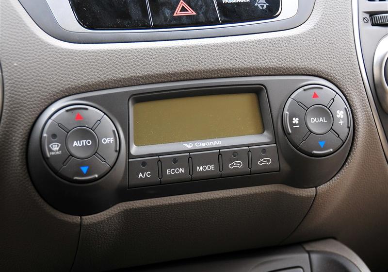 北京现代 北京现代ix35 2010款 领航版 2.4GLS 4WD AT