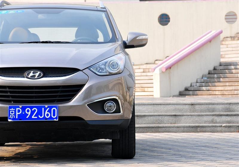 北京现代 北京现代ix35 2010款 领航版 2.4GLS 4WD AT