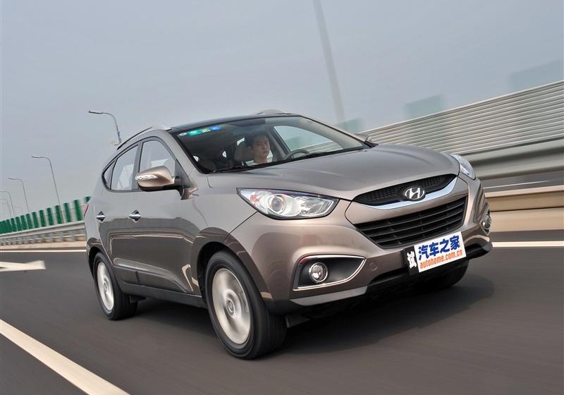 北京现代 北京现代ix35 2010款 领航版 2.4GLS 4WD AT