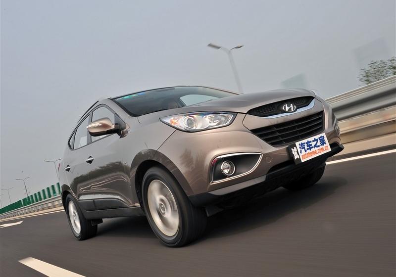 北京现代 北京现代ix35 2010款 领航版 2.4GLS 4WD AT