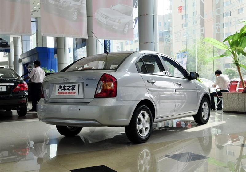 北京现代 雅绅特 2008款 1.4自动舒适型