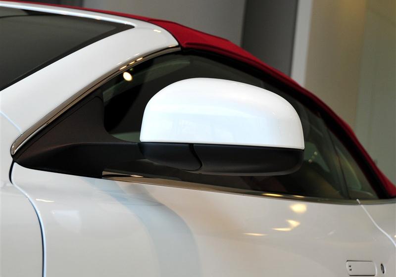 阿斯顿马丁DB9  2011款 6.0 Touchtronic Volante