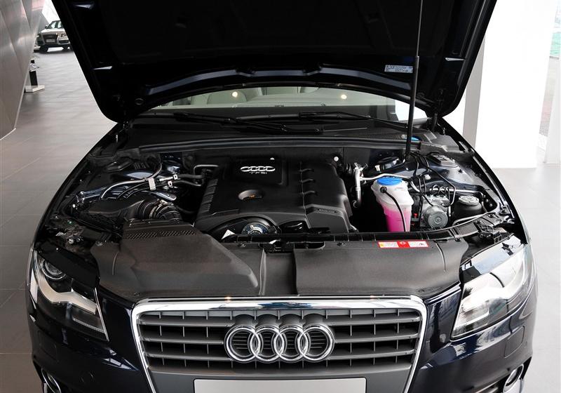 奥迪A4L  2011款 2.0 TFSI 技术型