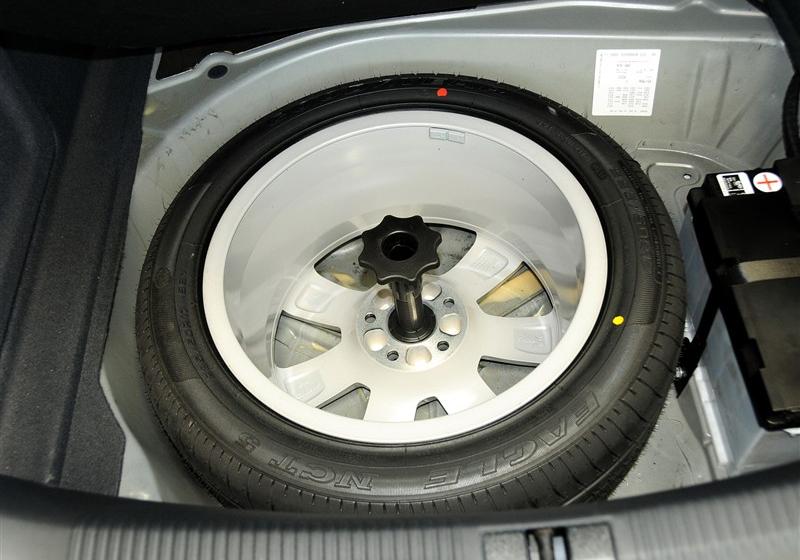 奥迪A6L  2011款 2.8 FSI 舒适型