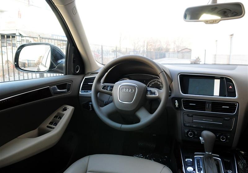 奥迪Q5  2011款 2.0TSI 舒适型